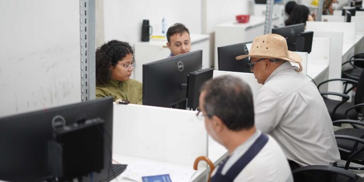 Sine Amazonas divulga 102 vagas de emprego para esta quinta-feira