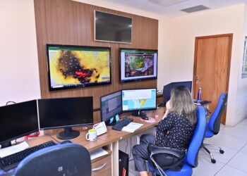 TCE-AM acompanha ações de combate às queimadas