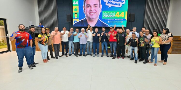 Cidade firma compromisso de fortalecer Carnaval de Manaus