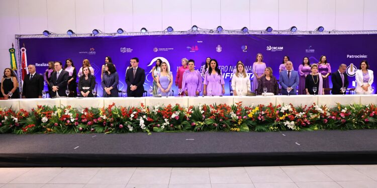 TCE: Presidente recebe Medalha de Mérito por atuação em defesa das mulheres