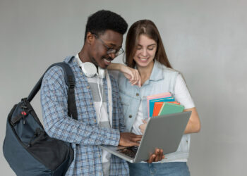 Serasa anuncia mais de 97 mil ofertas no Amazonas para estudantes negociarem suas dívidas com universidades