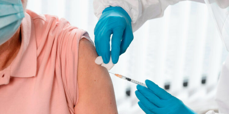 Super Nova Era da Compensa recebe posto de vacinação contra Influenza, nesta quinta-feira (19)