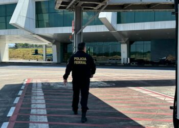 Polícia Federal prende mulher com mais de 16 quilos de drogas no aeroporto de Manaus