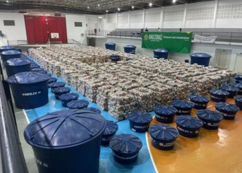 Governo do Amazonas envia mais de 1.500 toneladas de alimentos como ajuda humanitária para municípios afetados pela estiagem