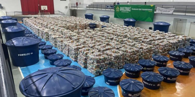 Governo do Amazonas envia mais de 1.500 toneladas de alimentos como ajuda humanitária para municípios afetados pela estiagem