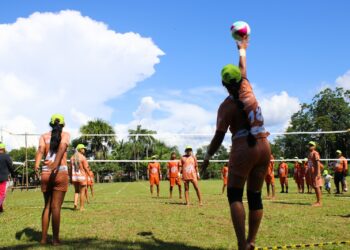 Iniciativa promove esporte e valorização da cultura entre juventude ribeirinha