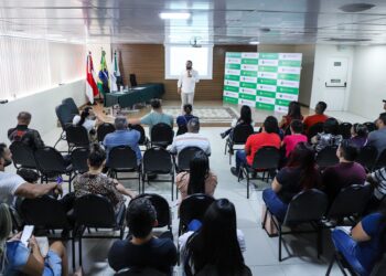 Defensoria do Amazonas alerta pais divorciados sobre os perigos das telas para as crianças