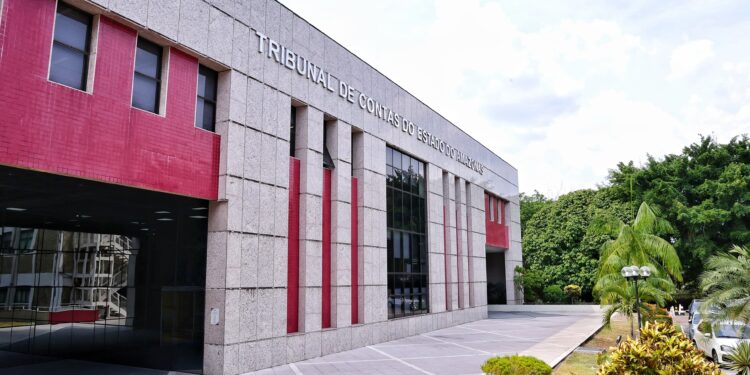 TCE-AM terá 65 processos na pauta do Tribunal Pleno desta terça-feira (1º)
