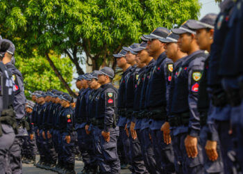 Governador Wilson Lima apresenta mil alunos soldados que passam a atuar na Polícia Militar