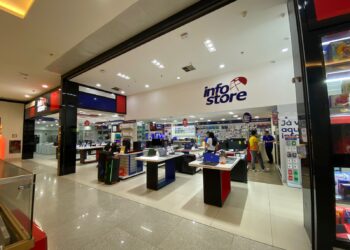 Inspirada em jogos de cartas, Info Store realiza campanha pelo Dia do Cliente   