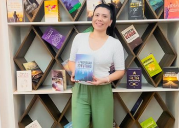 Do Careiro da Várzea para o mundo: Escritora amazonense lança obra na Bienal do Livro de São Paulo