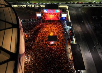 ‘Tem Sesc Aqui’ terá show solidário do Grupo Revelação e Jeito Moleque, em setembro