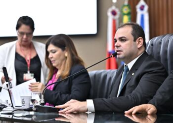 PL de Roberto Cidade que prevê programa de segurança aquática no Amazonas segue para sanção governamental