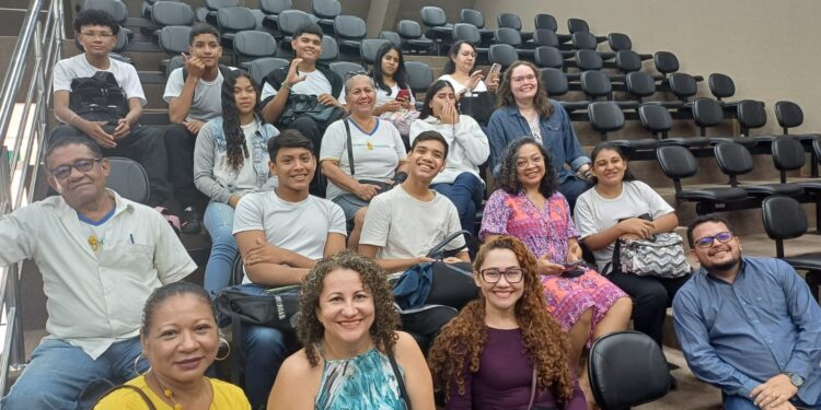 Assembleia Legislativa do Amazonas premia professores