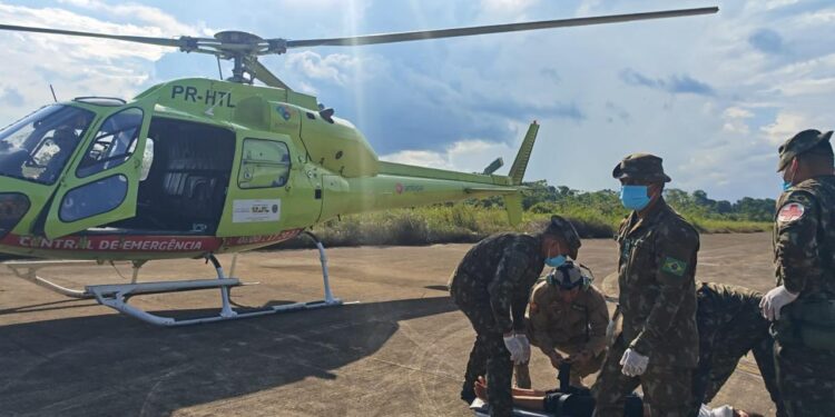 Exército e Distrito Sanitário Especial Indígena salvam indígena no Vale do Javari (AM)
