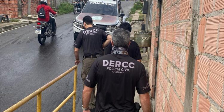 Polícia prende suspeito de planejar ataques em escola no Amazonas e armazenar pornografia infantil