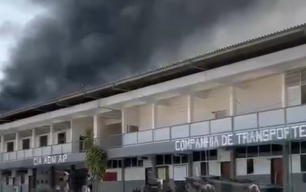 Incêndio atinge base militar do Exército em Manaus
