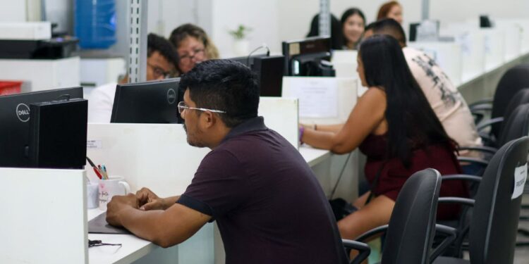 Sine Amazonas divulga 171 vagas de emprego para esta terça-feira