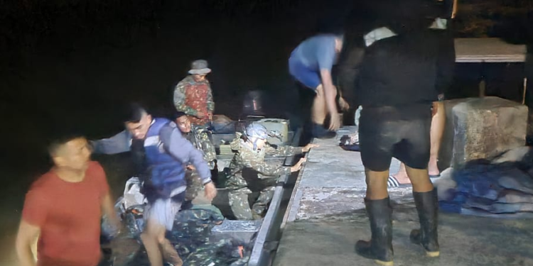 Militares do Exército resgatam eleitores no Vale do Javari (AM)