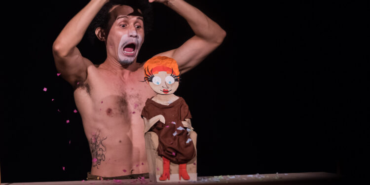 Espetáculo ‘Provérbios de Burro’ celebra cinco anos em 2024