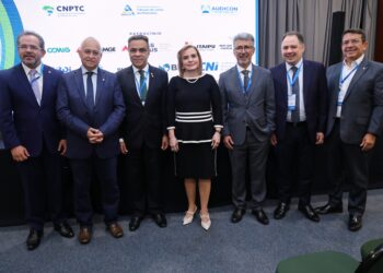 Presidente, conselheiros e servidores do TCE-AM participam de evento nacional sobre Controle Externo