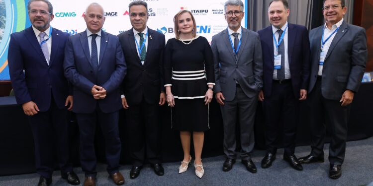 Presidente, conselheiros e servidores do TCE-AM participam de evento nacional sobre Controle Externo