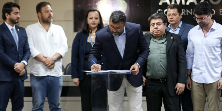 Governador Wilson Lima assina novos contratos para construção de 496 apartamentos pelo programa Amazonas Meu Lar