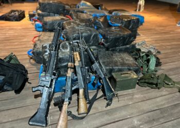 Após troca de tiros com traficantes, polícia apreende 2 toneladas de drogas no AM