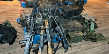 Após troca de tiros com traficantes, polícia apreende 2 toneladas de drogas no AM