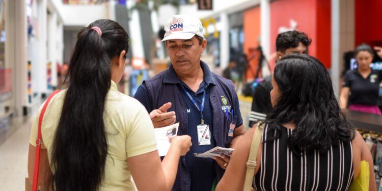 Procon-AM orienta consumidores para compras seguras na Black Friday