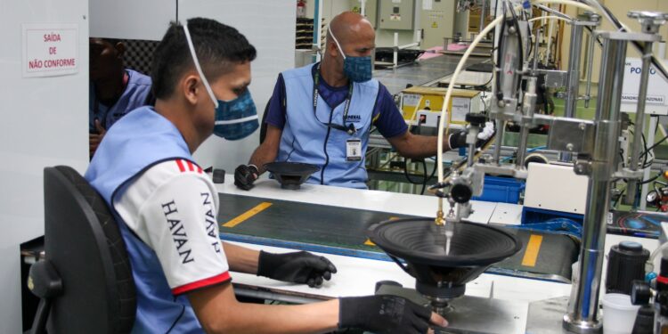 PIB do Amazonas cresce 3,27% em 2022, acima da média nacional