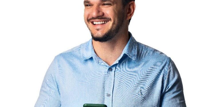 Padre Patrick Chega a Manaus com o Espetáculo “Bença Padre”