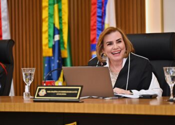 Conselheira Yara Amazônia Lins é reeleita presidente do TCE-AM para o biênio 2026-2027