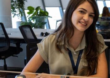 Aluna do ensino à distância é selecionada para estágio na Suíça