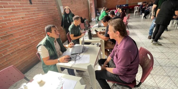 Defensoria Pública do Amazonas é homenageada por trabalho voltado às populações atingidas pela enchente no RS 