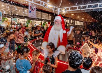 Pátio Gourmet promove especial de Natal com show de Márcia Siqueira e chegada do Papai Noel