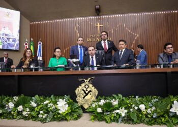 Roberto Cidade comanda votação que apreciou 154 matérias legislativas, entre elas o PLOA 2025