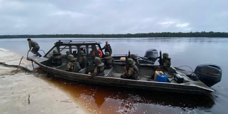 Exército intensifica combate ao crime na região conhecida como ‘Cabeça do cachorro’