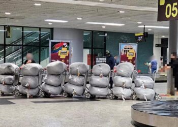 Sefaz-AM fecha o cerco contra entrada ilegal de roupas no Amazonas por via aérea