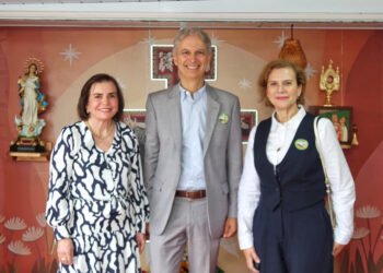 Presidente do TCE-AM participa da inauguração do primeiro barco-hospital do Amazonas