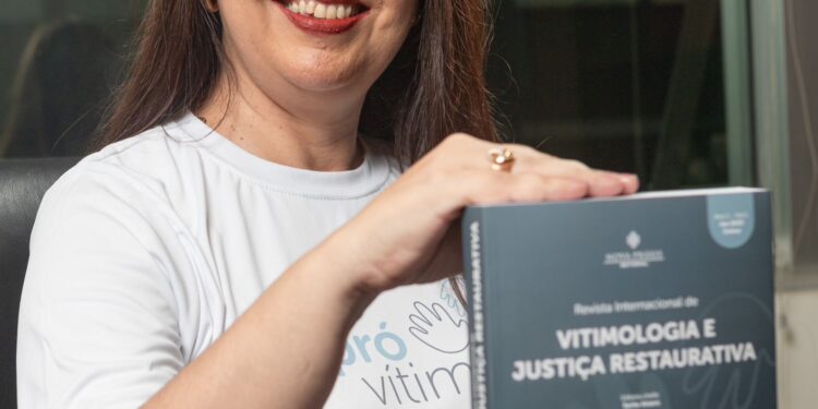 Idealizadora do Estatuto da Vítima, promotora de Justiça celebra aprovação do projeto em Brasília-DF: “conquista histórica”
