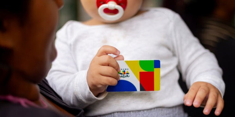 No Amazonas, 59 municípios recebem o Bolsa Família de forma unificada nesta quarta-feira (10)