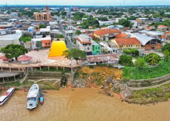 Obras de contenção e urbanização da Praça Digital serão retomadas em Parintins