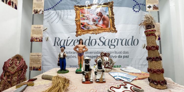 Raízes do Sagrado: Exposição sobre religiões de matriz africana ocorre em Manaus
