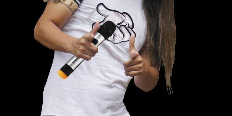 Músico amazonense conquista público na China e na Rússia com o ritmo do beiradão