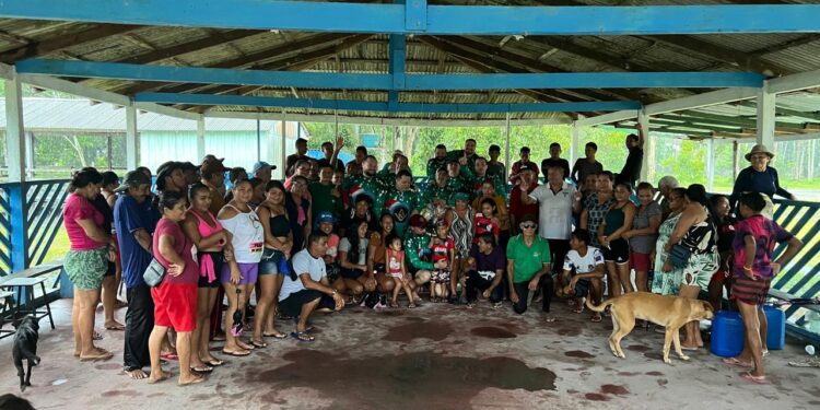 Loja maçônica distribui cestas básicas para mais de 1,5 mil famílias na zona ribeirinha de Manaus