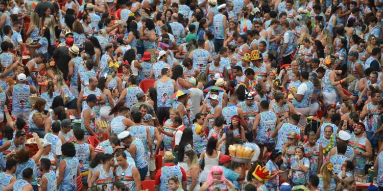 Carnaval na Floresta 2025: Inscrições para edital de apoio a blocos e bandas se encerram nesta quarta-feira