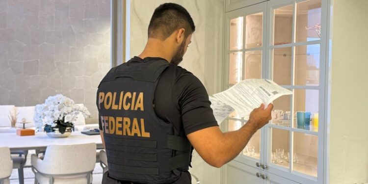 Polícia Federal mira esquema criminoso destinado à aquisição de merenda escolar em Manaus