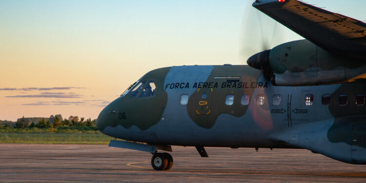 Militares da FAB são presos por esquema de envio de drogas em voos da Força Aérea e lavagem de dinheiro, informa Polícia Civil do AM