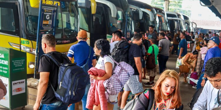 Carnaval na Floresta 2025: mais de 32 mil pessoas devem utilizar transportes intermunicipais regulados pela Arsepam